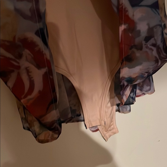 Floral Patterned dropwaist Mini Dress - Picture 5 of 8